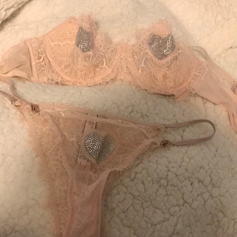 Vs jewel heart set